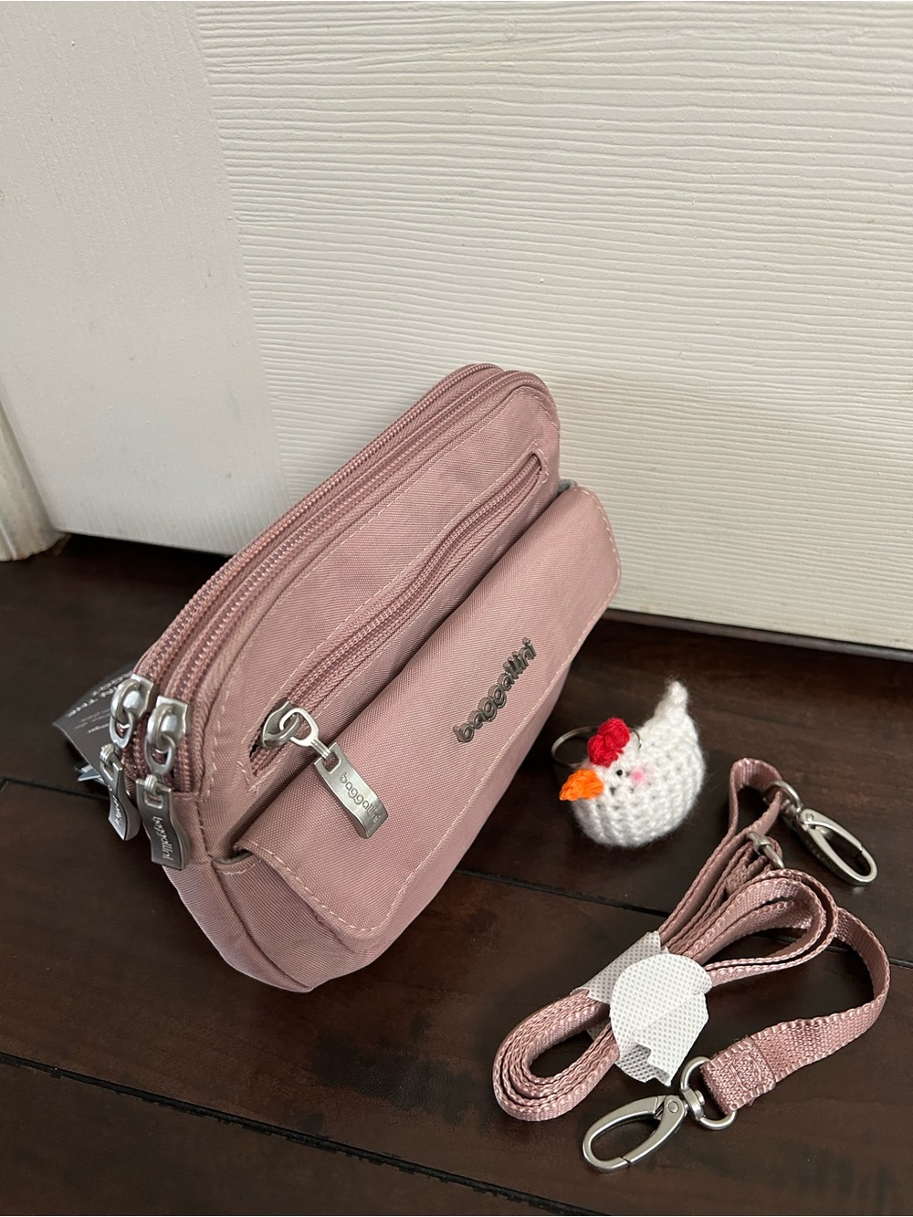 Baggallini Mini Crossbody with Multiple Pockets, Card Slots, Detachable Strap - Picture 4 of 11